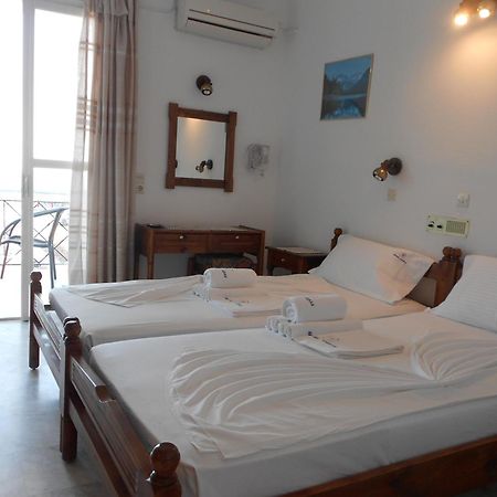Zorbas Hotel Pythagóreion Quarto foto