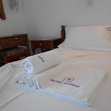 Zorbas Hotel Pythagóreion Quarto foto