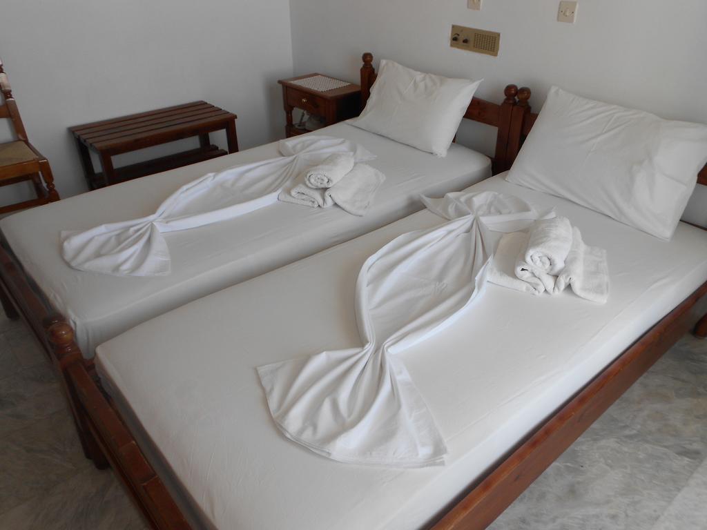 Zorbas Hotel Pythagóreion Quarto foto